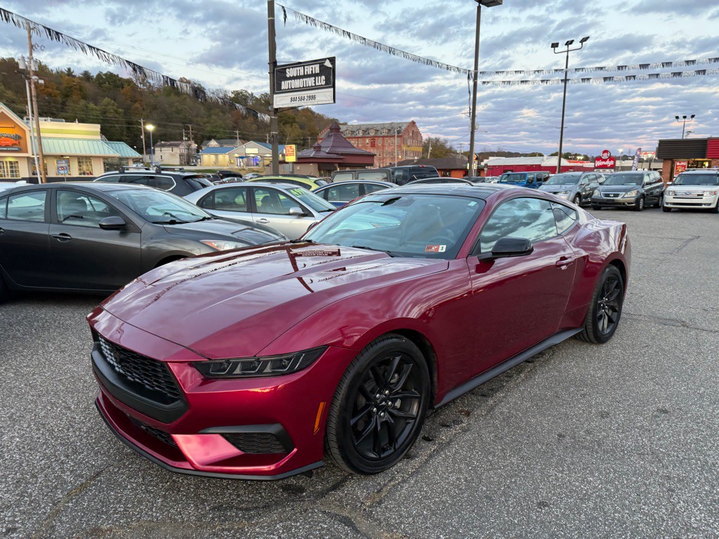 2025 Ford Mustang Image 3
