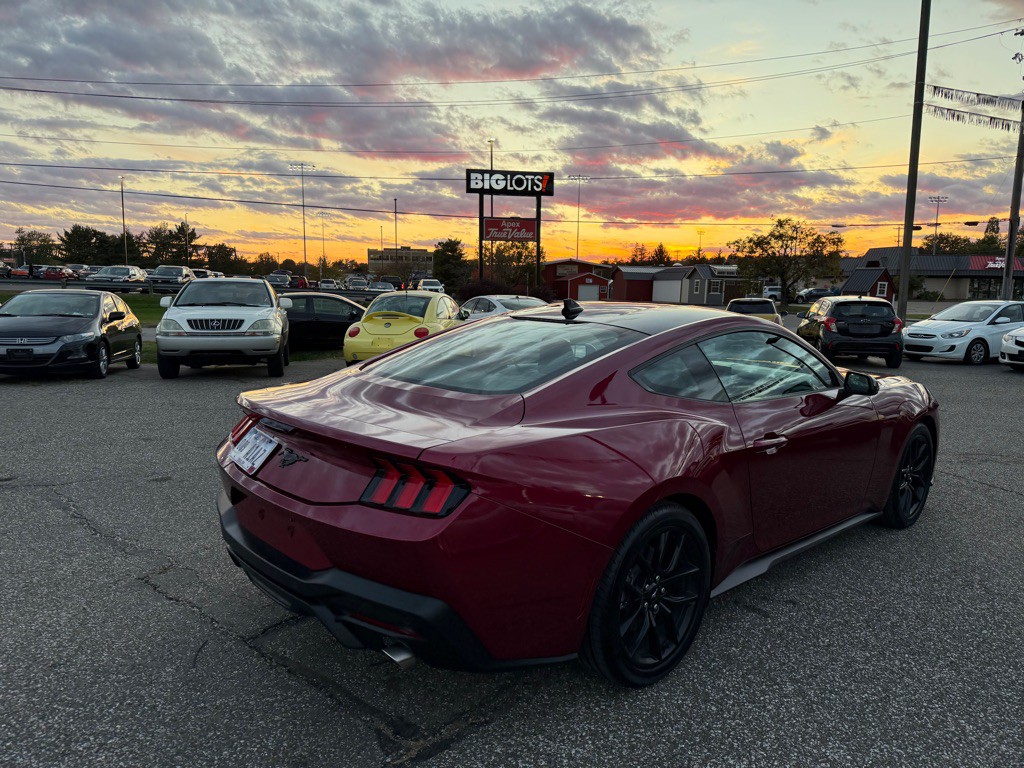 2025 Ford Mustang Image 9