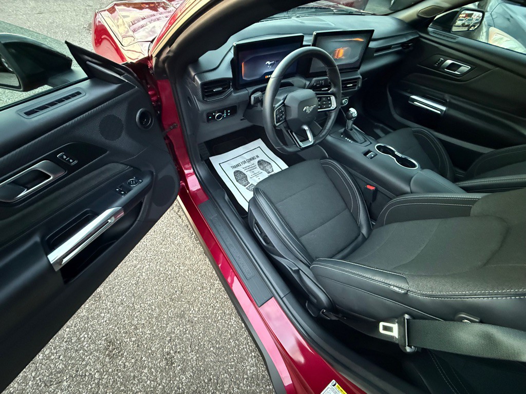 2025 Ford Mustang Image 12