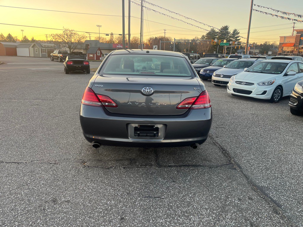 2009 Toyota Avalon Image 6
