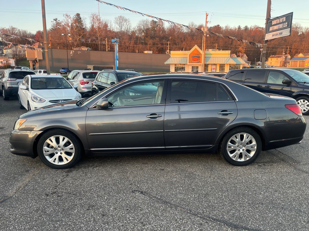 2009 Toyota Avalon Image 8