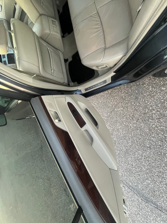 2009 Toyota Avalon Image 12