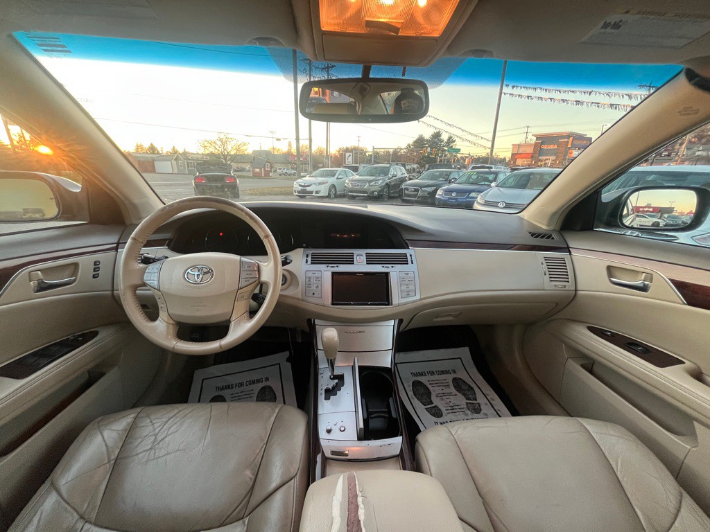 2009 Toyota Avalon Image 13