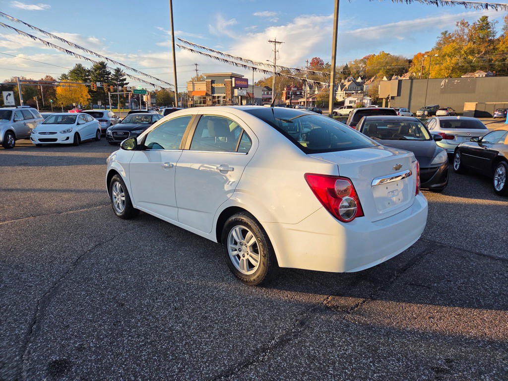 2014 Chevrolet Sonic Image 9