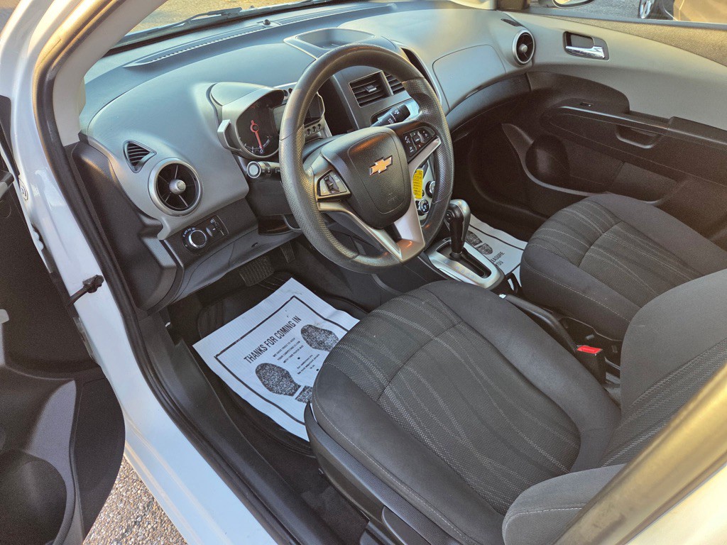 2014 Chevrolet Sonic Image 12