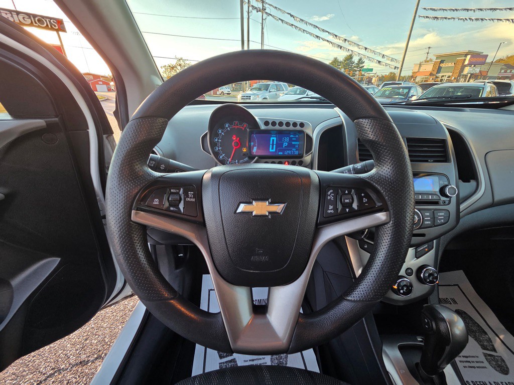 2014 Chevrolet Sonic Image 13