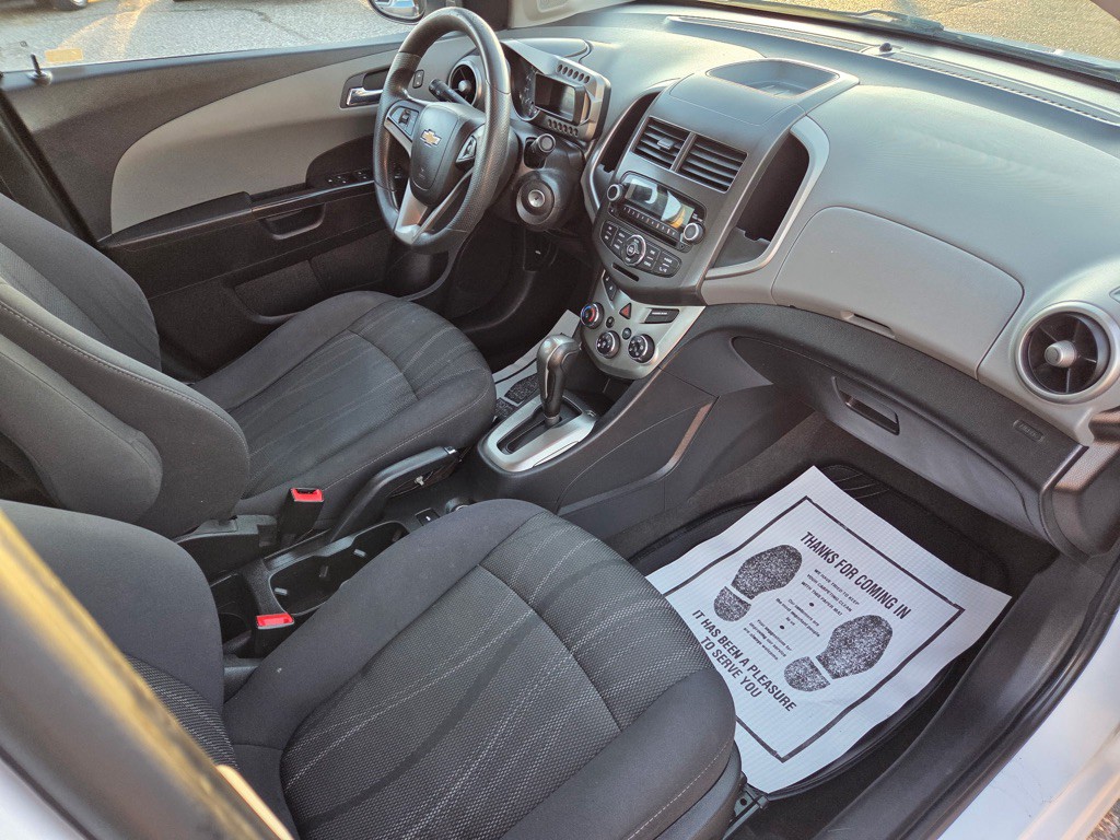 2014 Chevrolet Sonic Image 15