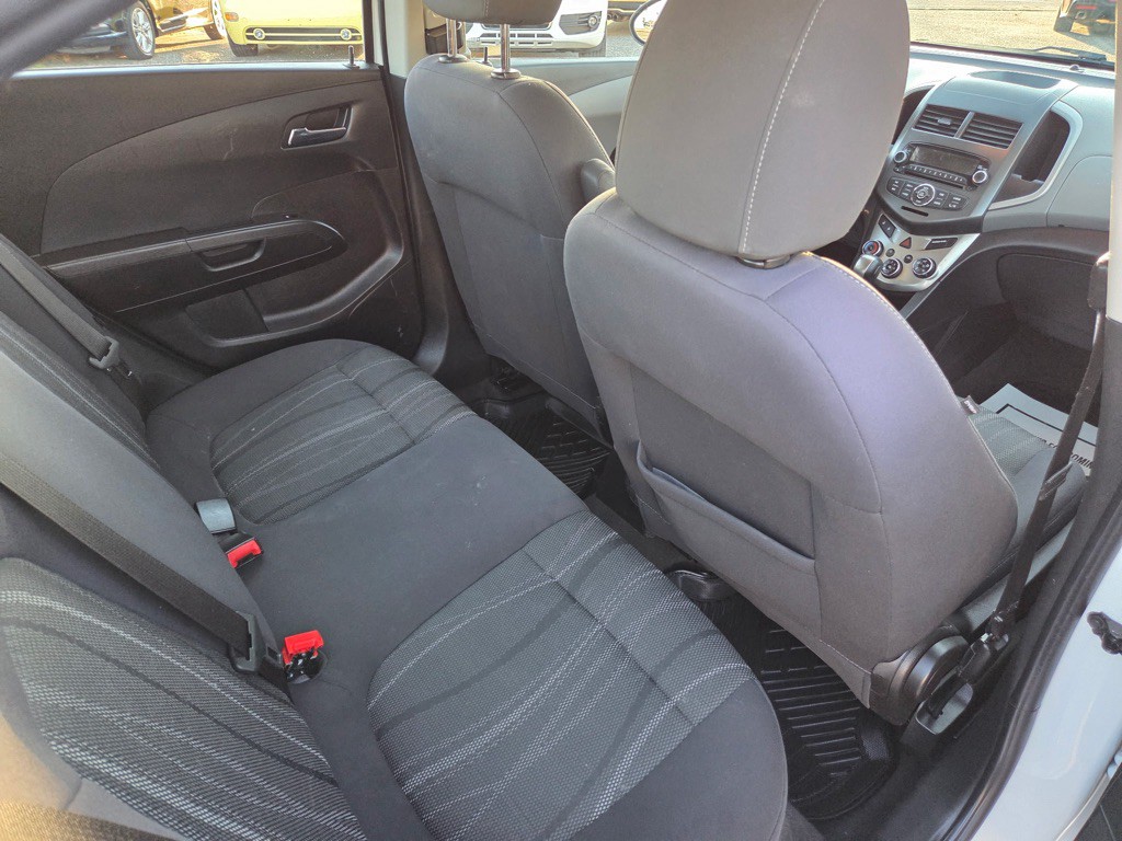 2014 Chevrolet Sonic Image 17