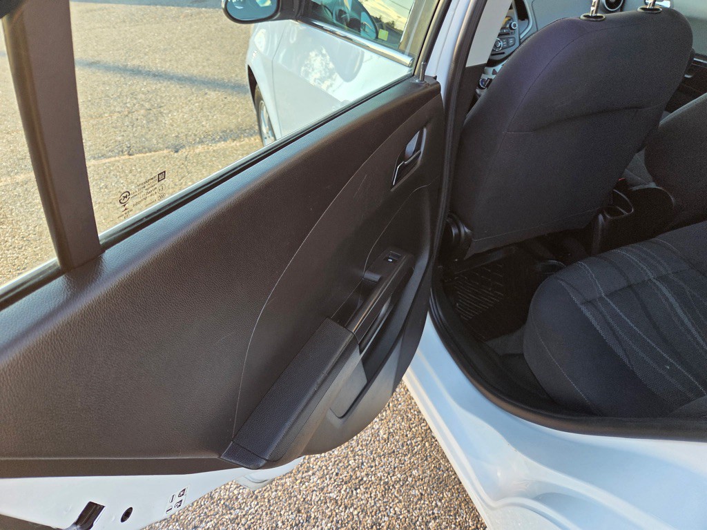 2014 Chevrolet Sonic Image 18