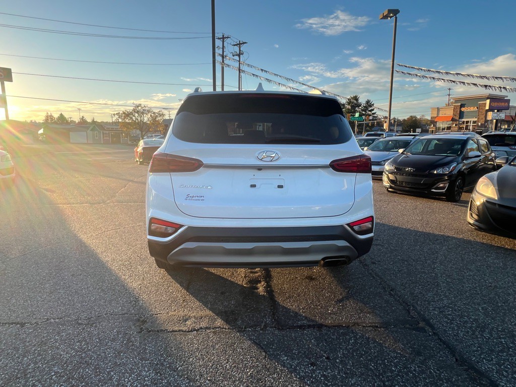 2020 Hyundai Santa Fe Image 6