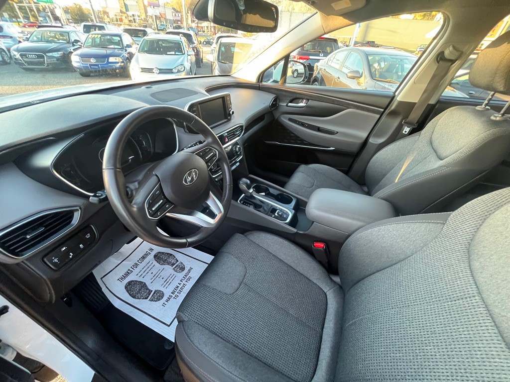 2020 Hyundai Santa Fe Image 9