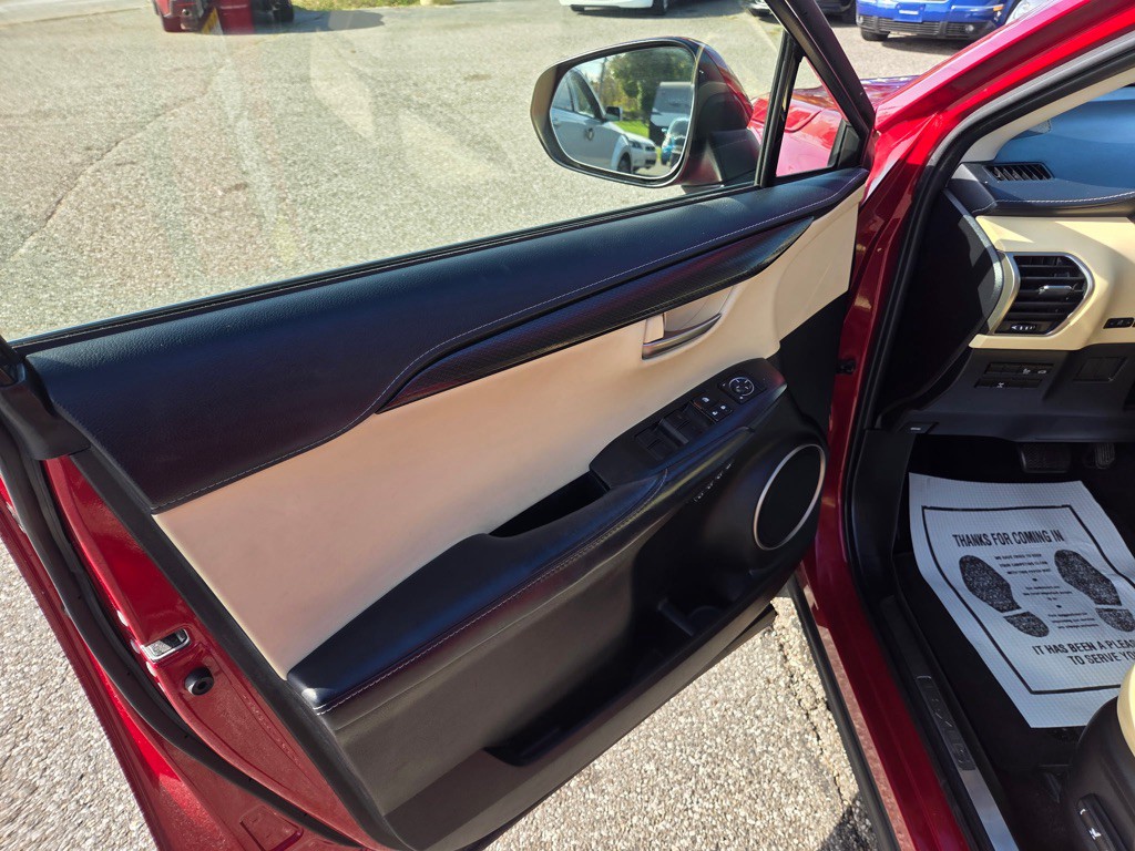 2015 Lexus NX Image 10