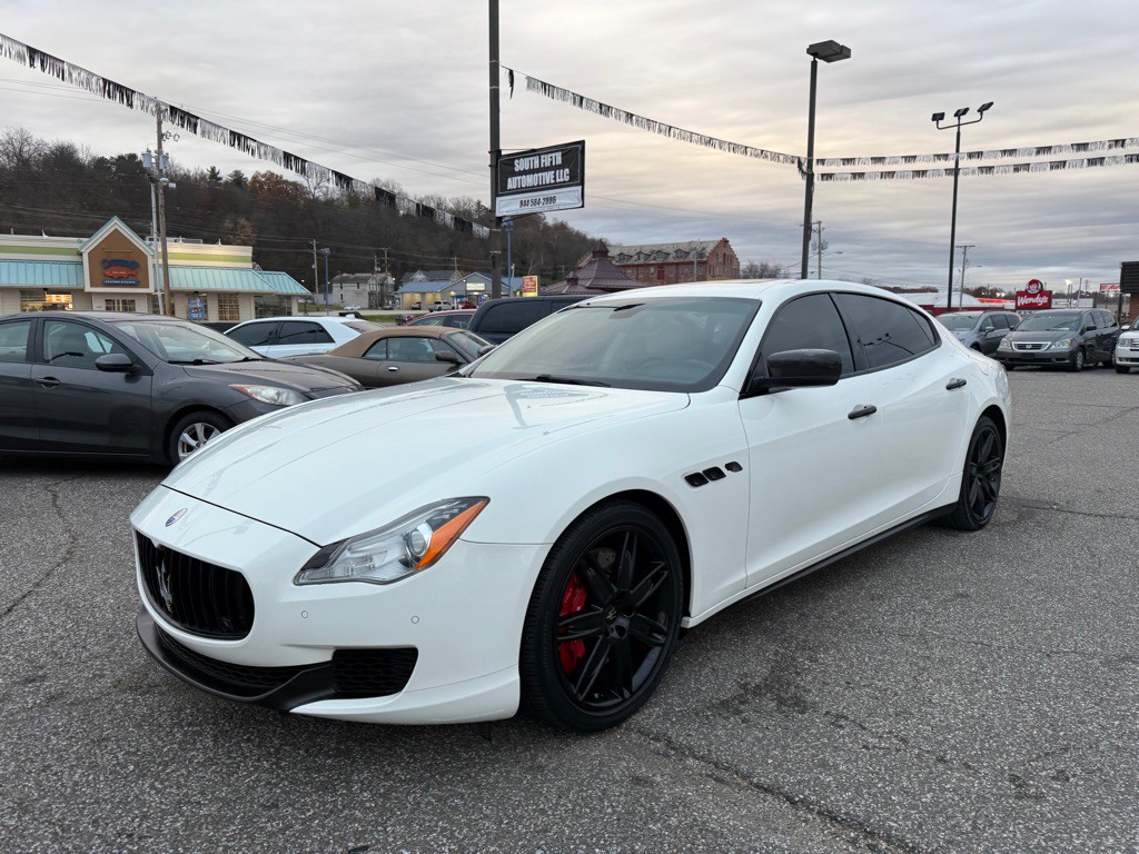 2014 Maserati Quattroporte Image 2