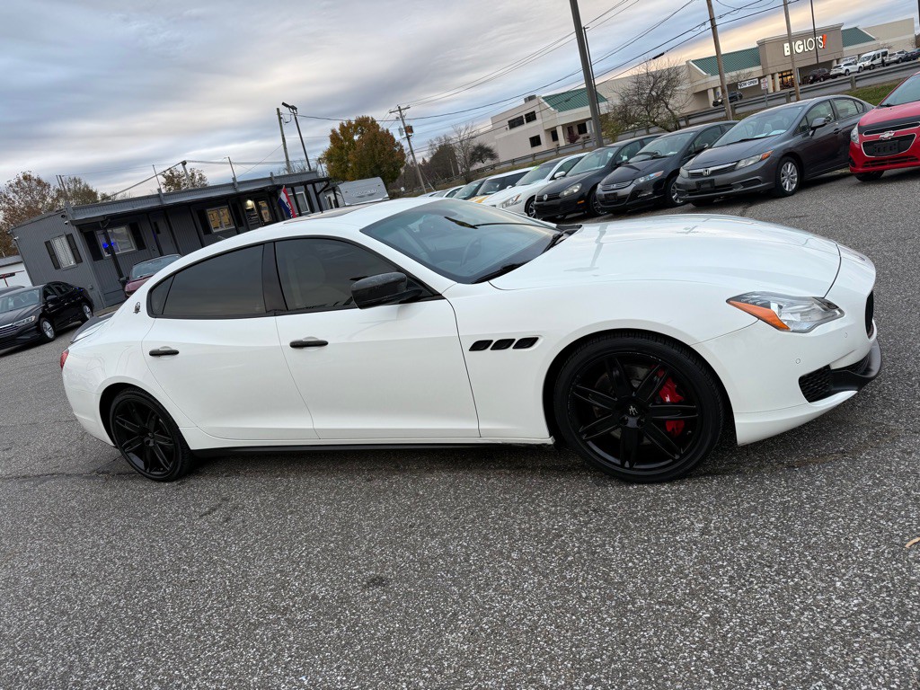 2014 Maserati Quattroporte Image 9