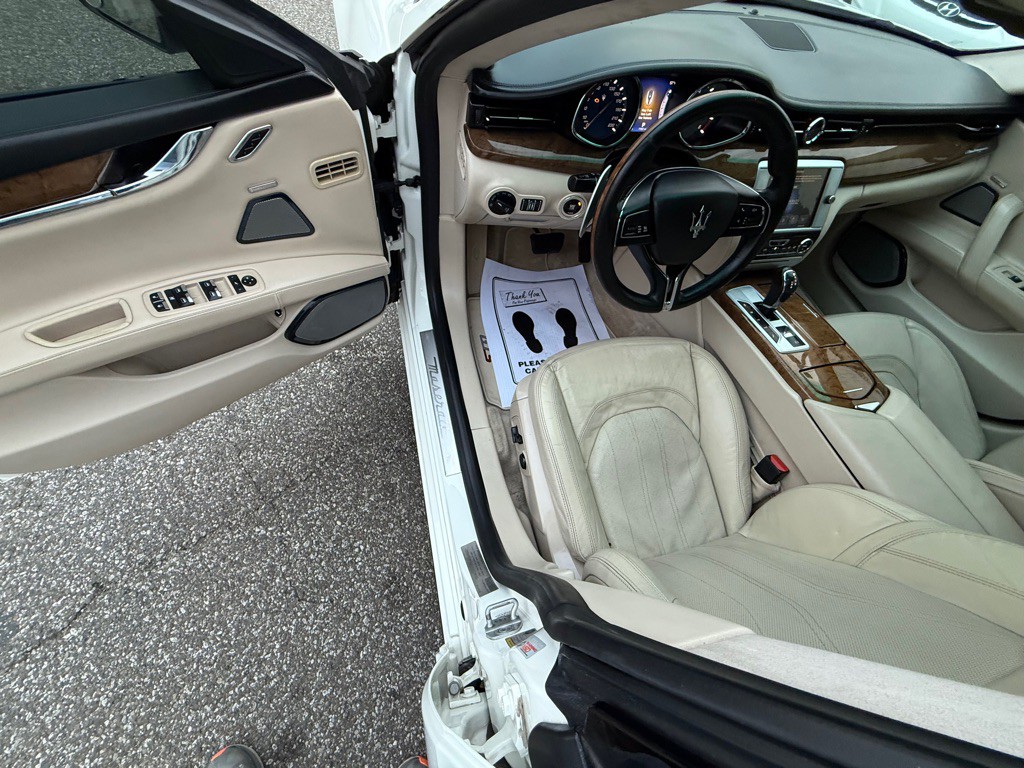 2014 Maserati Quattroporte Image 12