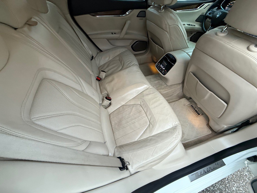 2014 Maserati Quattroporte Image 15