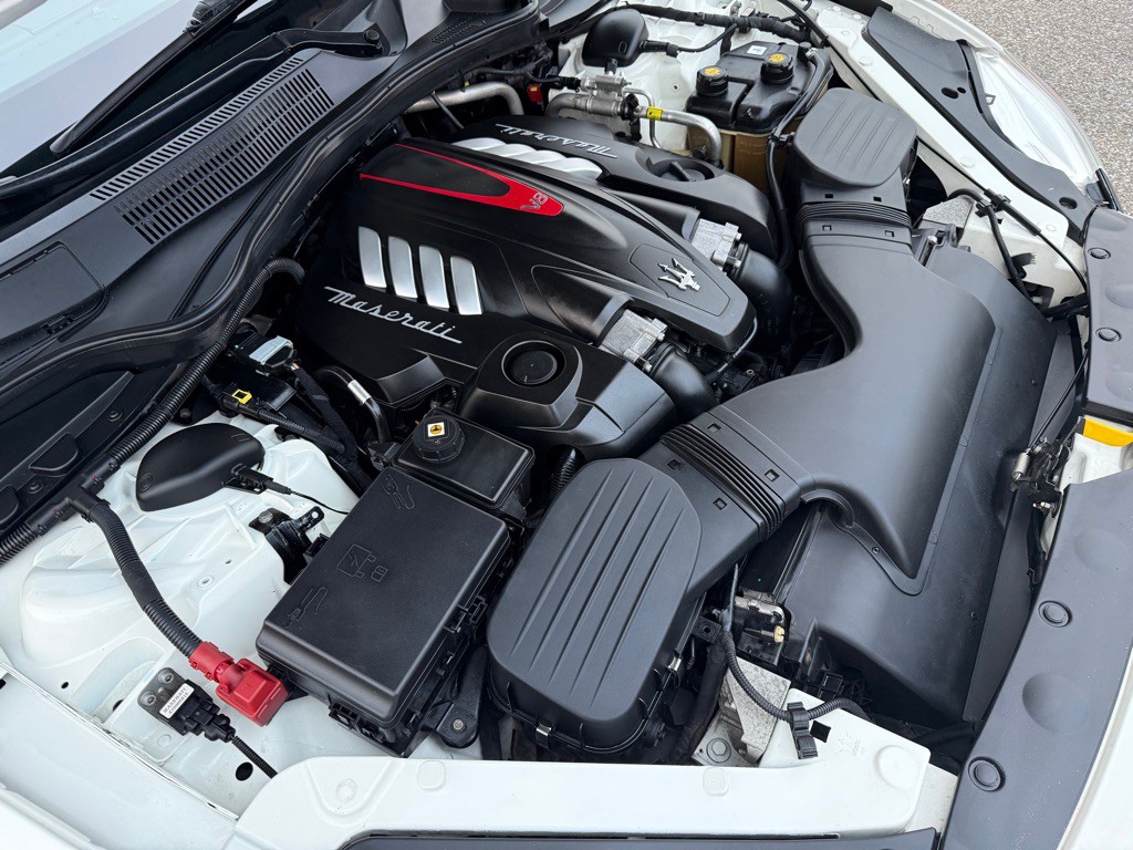 2014 Maserati Quattroporte Image 20