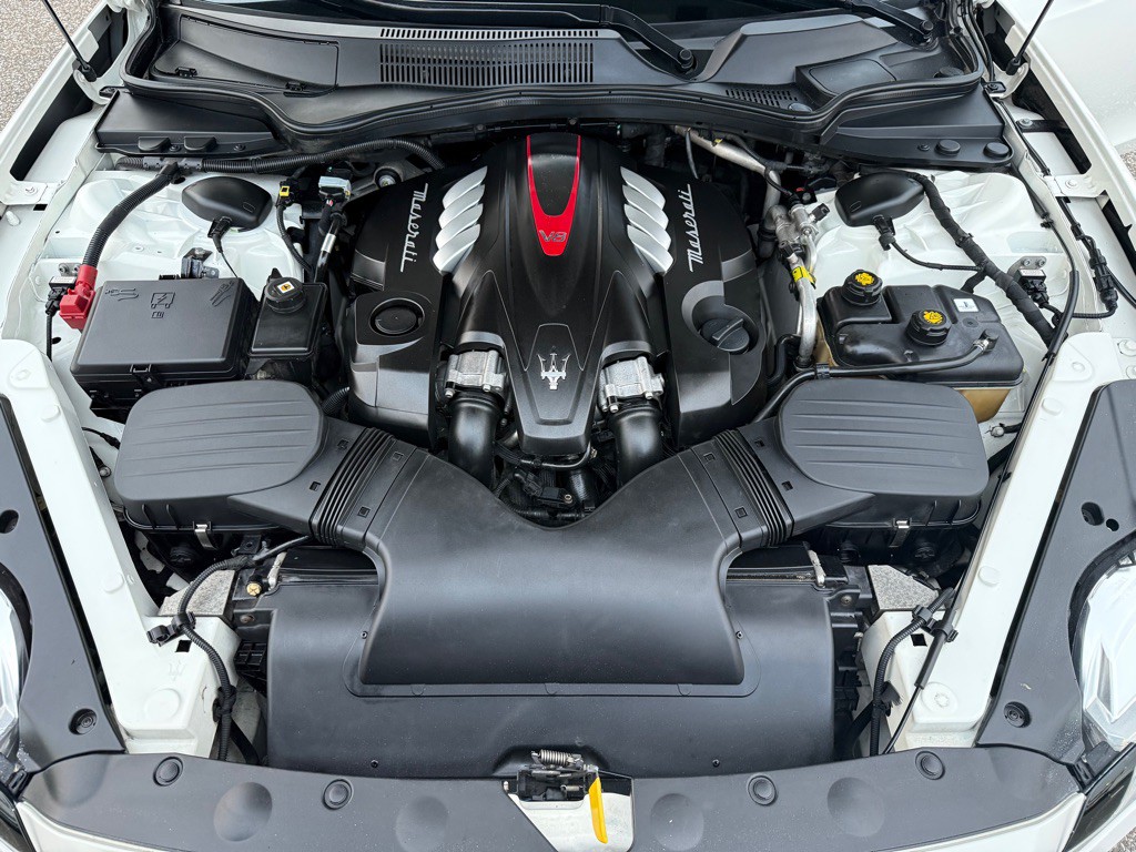 2014 Maserati Quattroporte Image 21