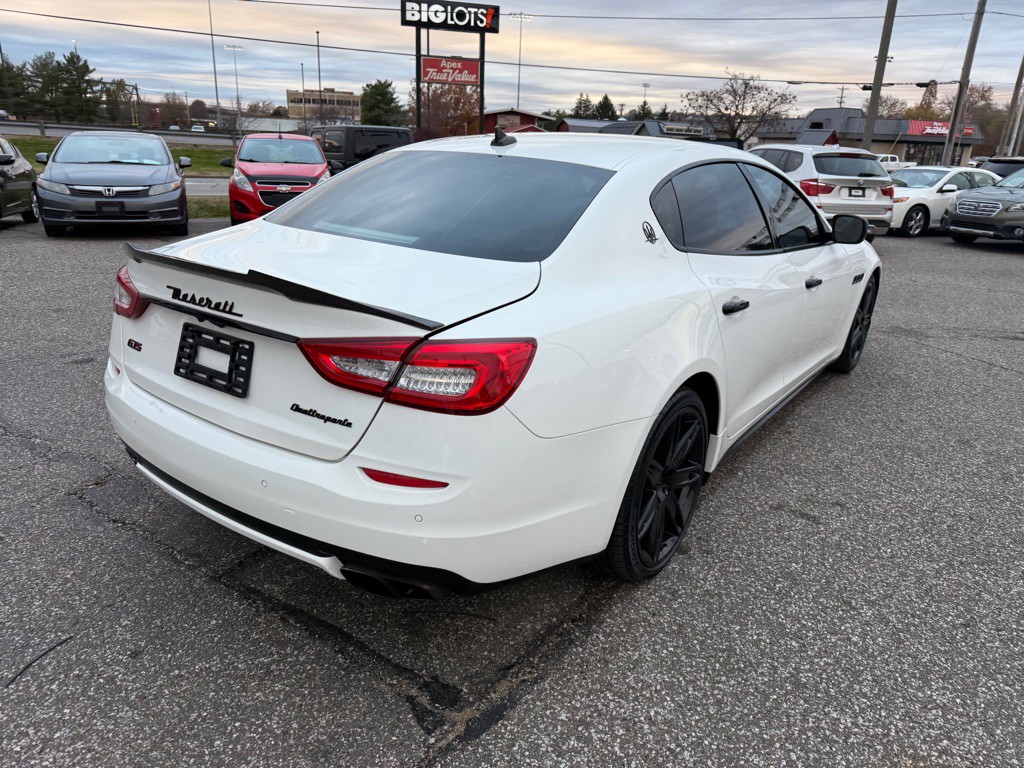 2014 Maserati Quattroporte Image 25