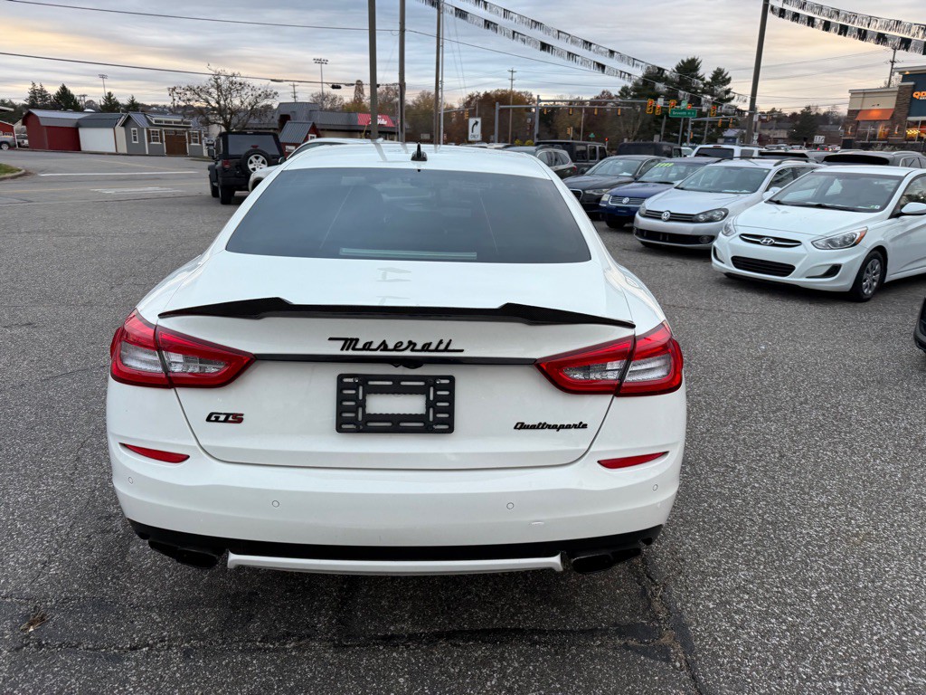 2014 Maserati Quattroporte Image 27