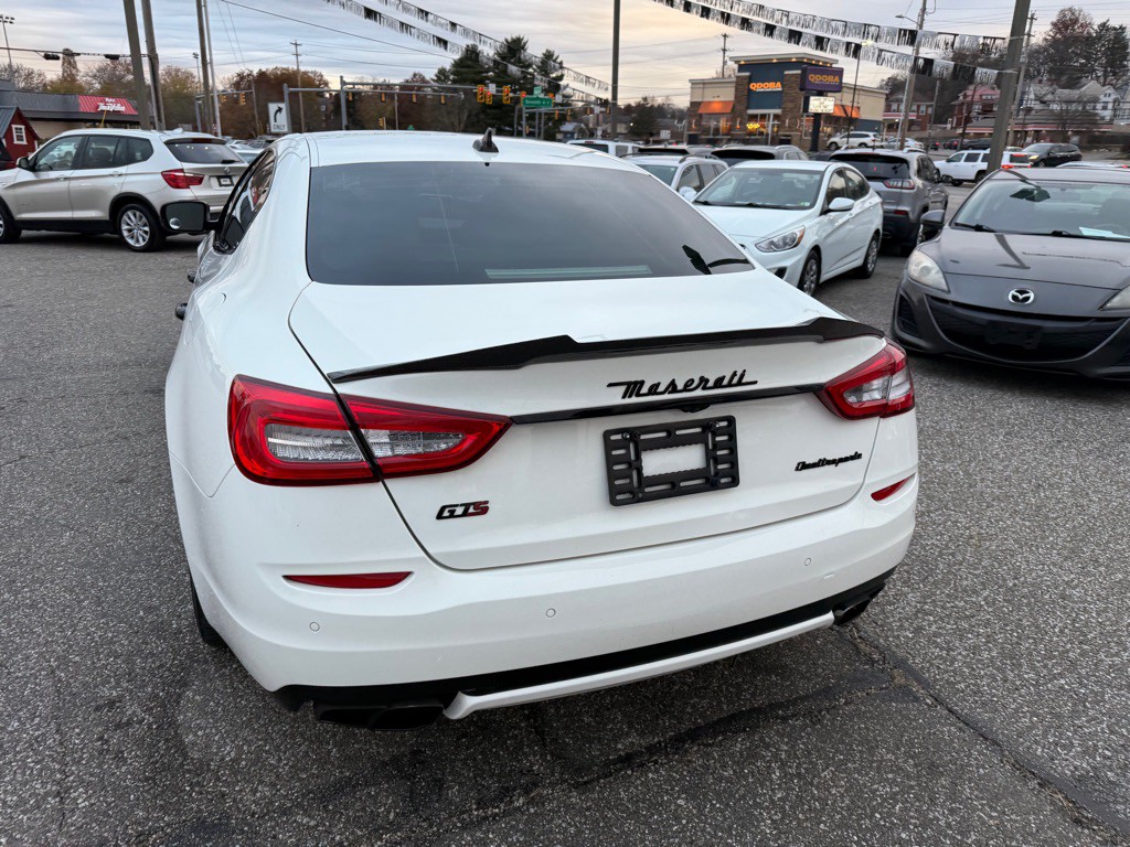 2014 Maserati Quattroporte Image 28