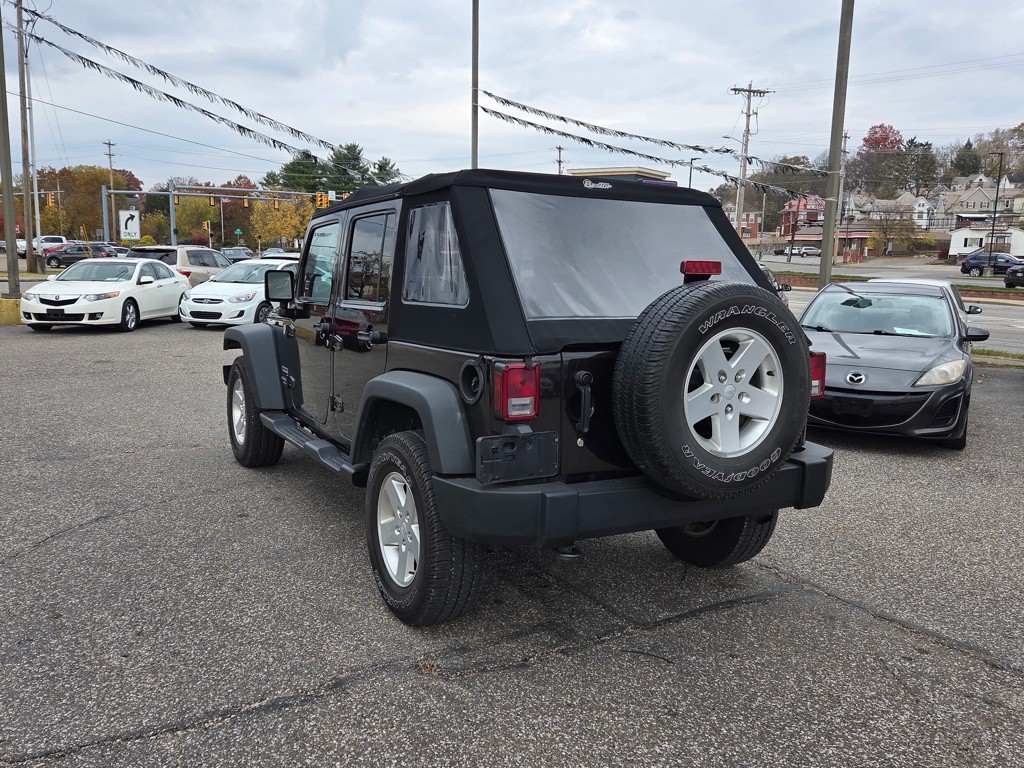 2013 Jeep Wrangler Unlimited Image 8