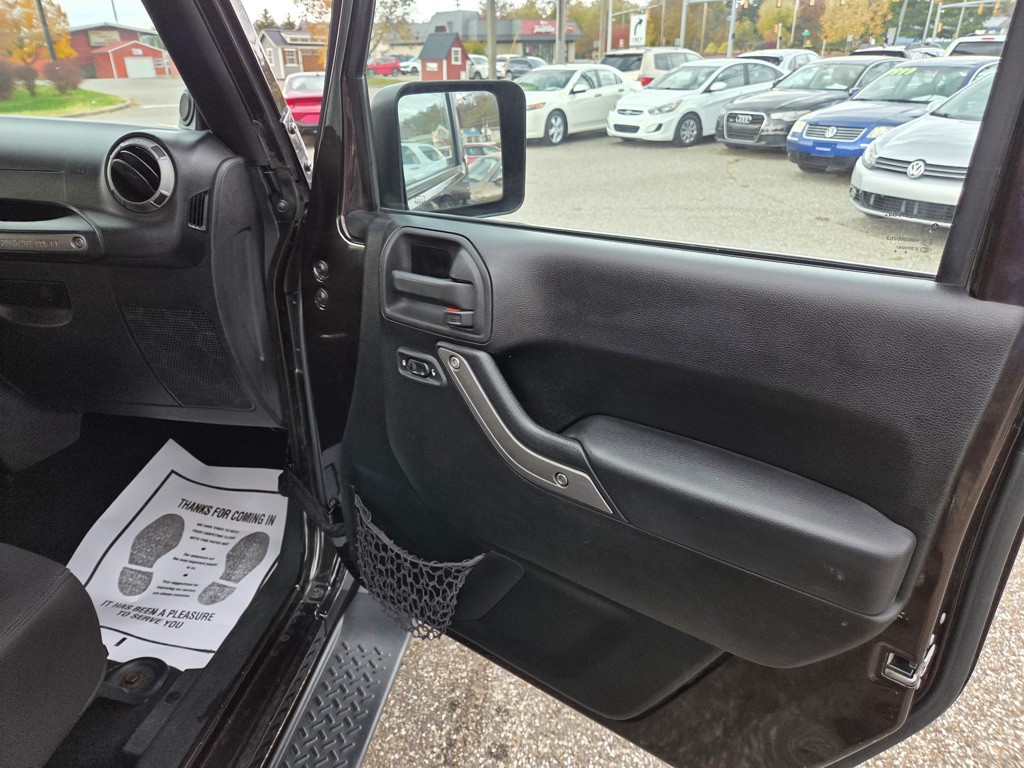 2013 Jeep Wrangler Unlimited Image 14