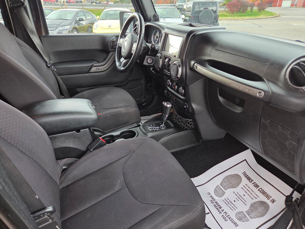 2013 Jeep Wrangler Unlimited Image 15