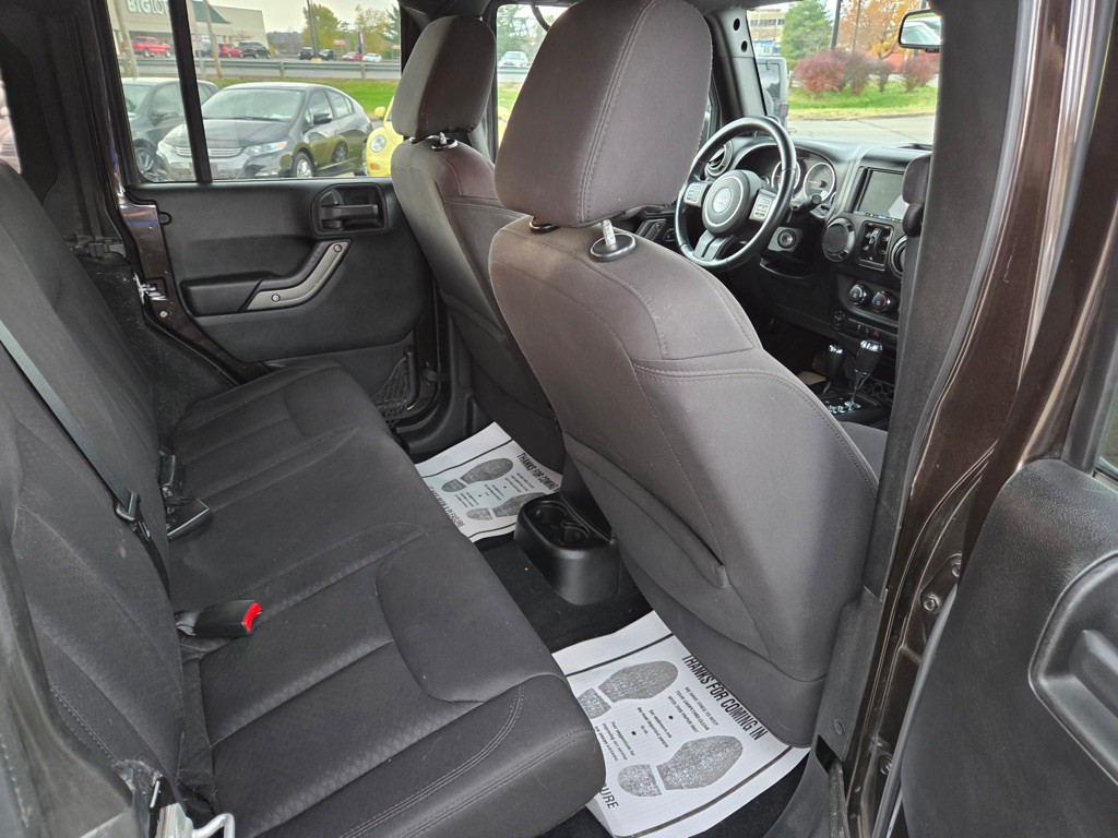 2013 Jeep Wrangler Unlimited Image 17