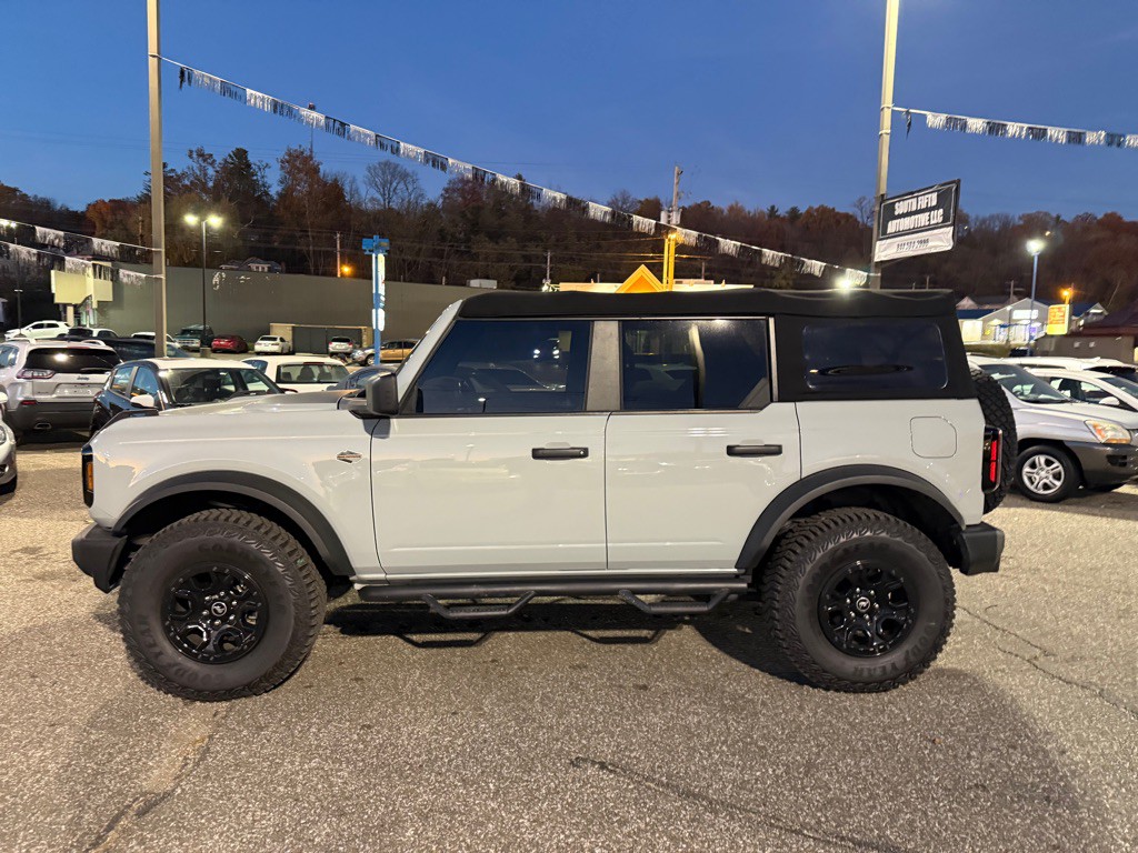 2022 Ford Bronco Image 12