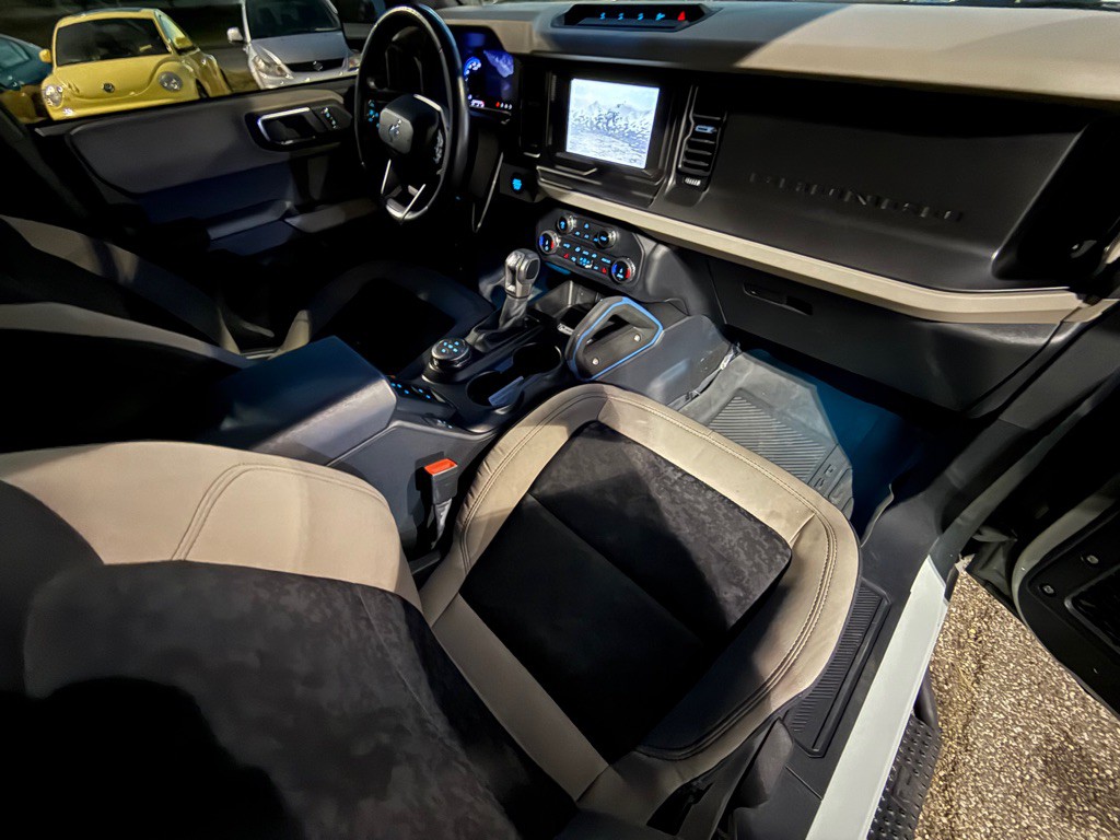 2022 Ford Bronco Image 18