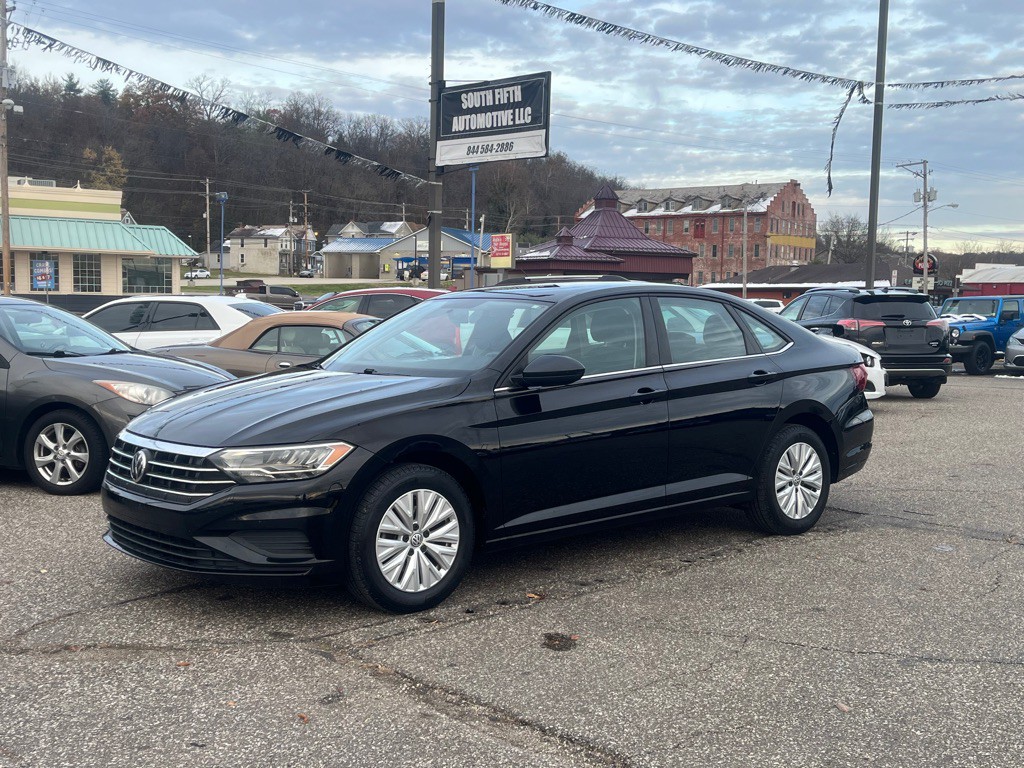 2019 Volkswagen Jetta Image 1