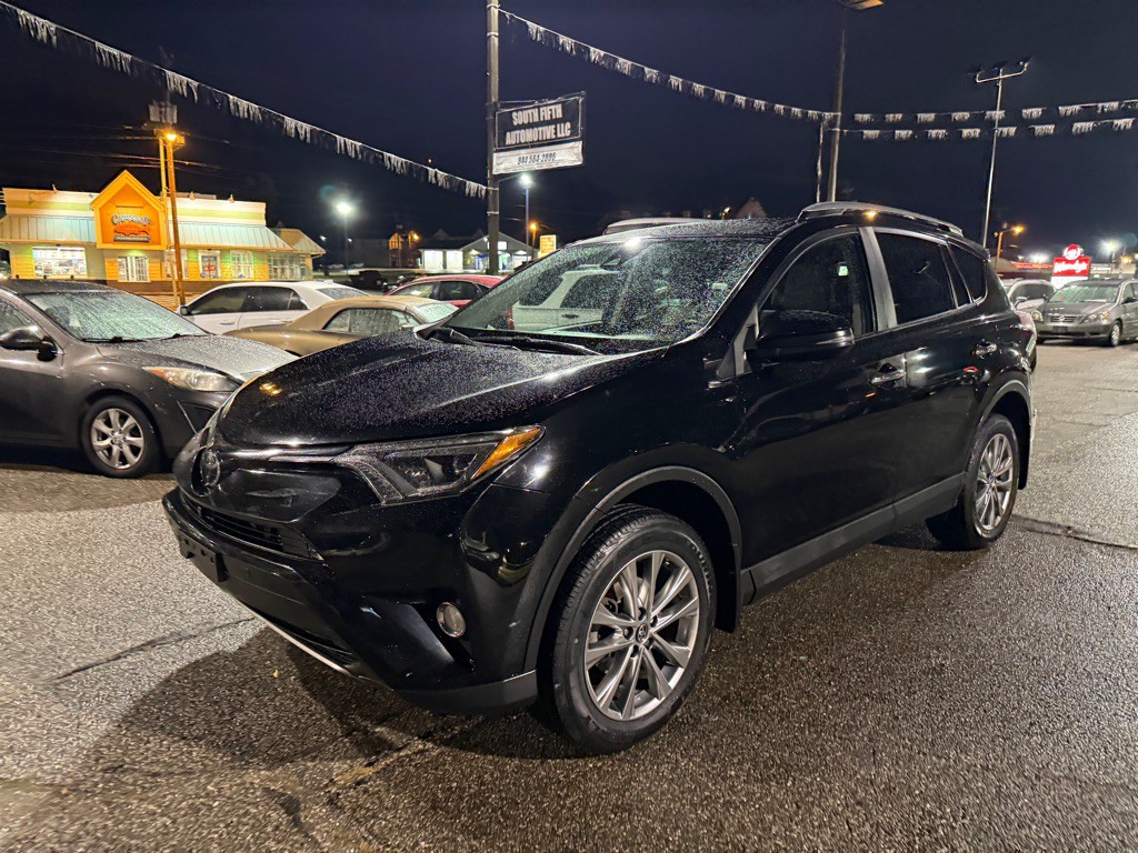 2017 Toyota Rav4 Image 2