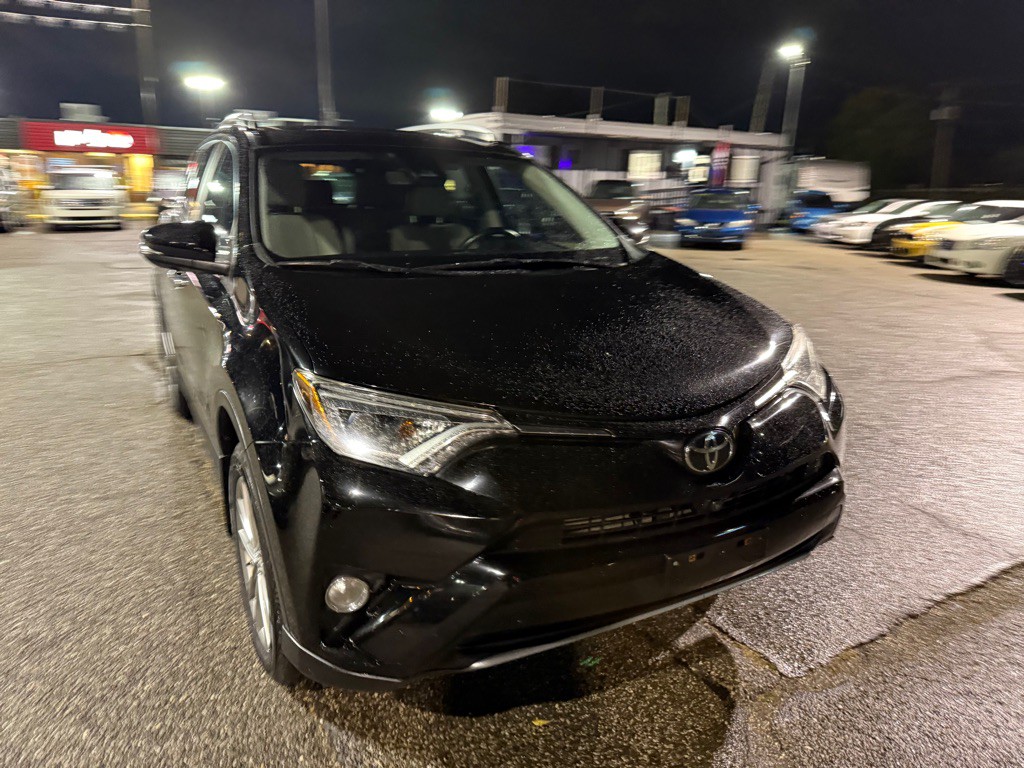 2017 Toyota Rav4 Image 6