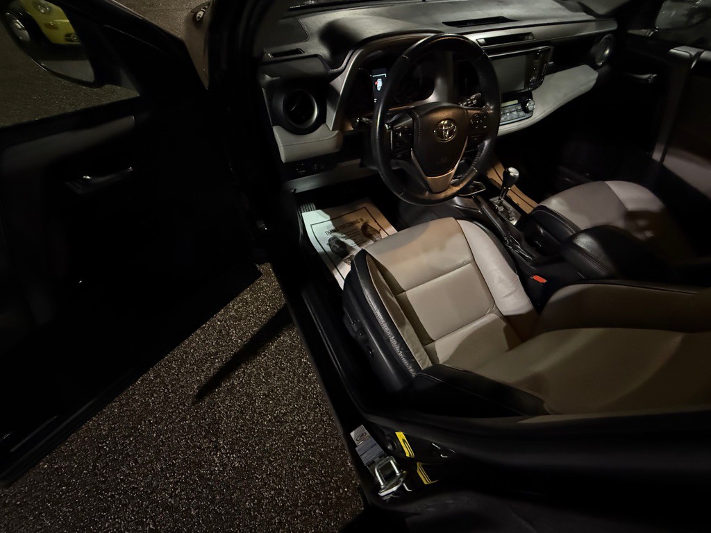 2017 Toyota Rav4 Image 12