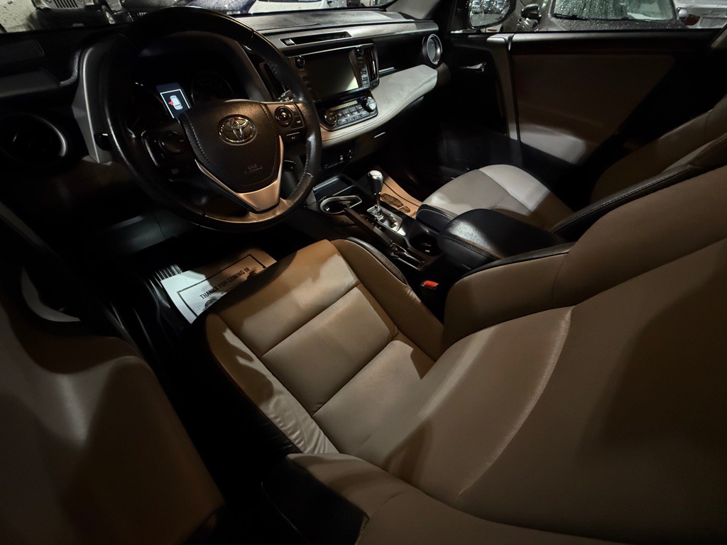 2017 Toyota Rav4 Image 14