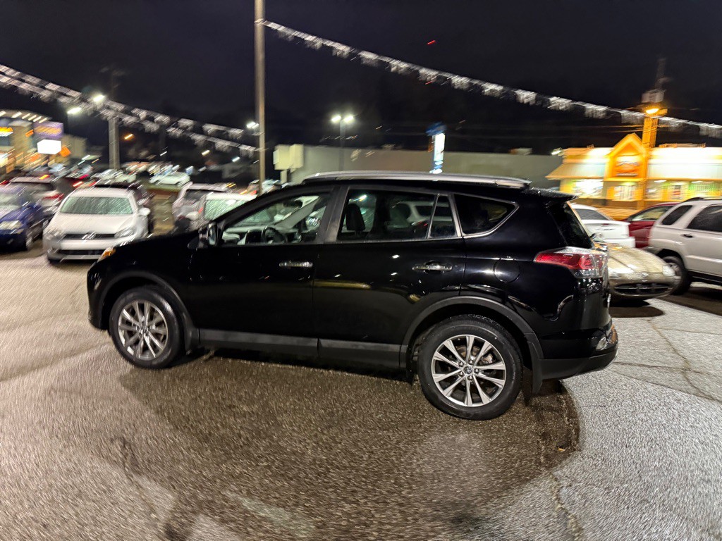 2017 Toyota Rav4 Image 23