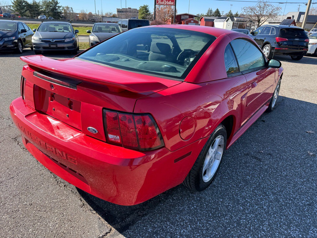 2002 Ford Mustang Image 8