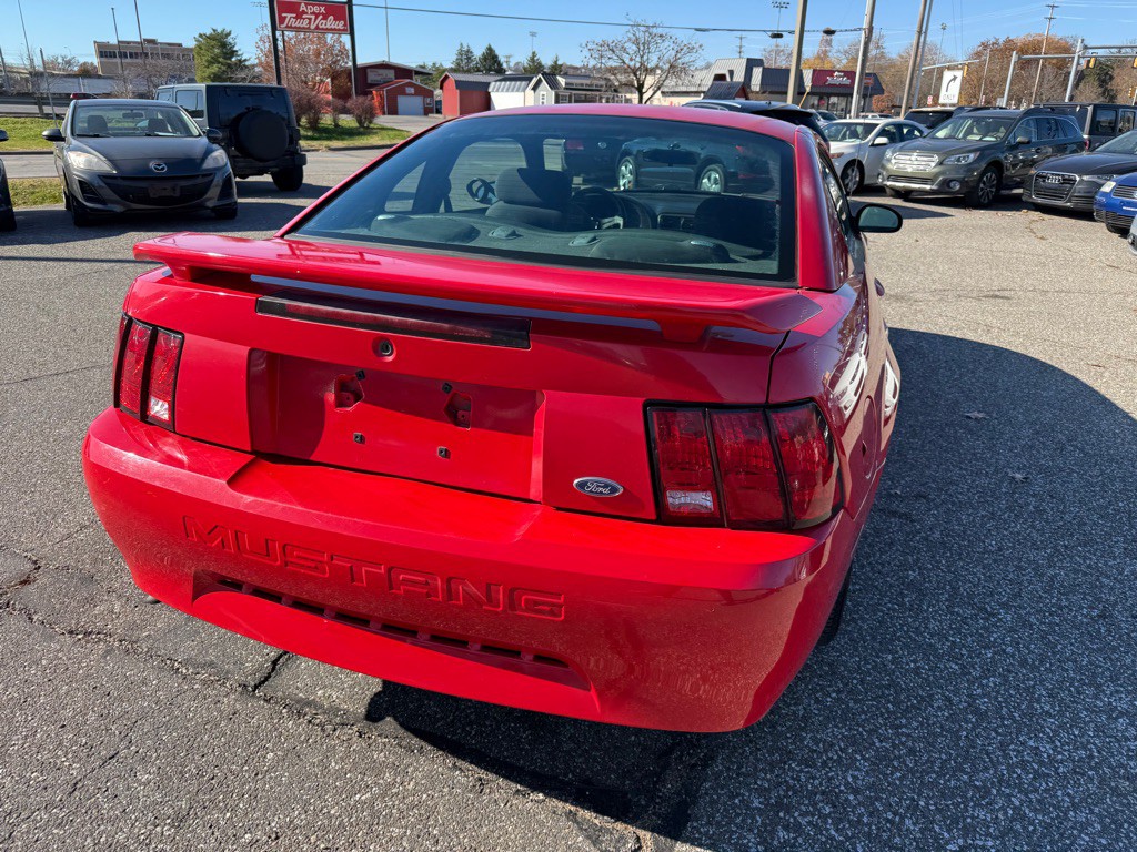 2002 Ford Mustang Image 9