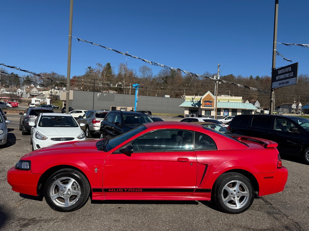 2002 Ford Mustang Image 13