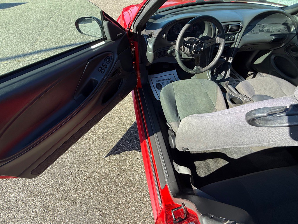 2002 Ford Mustang Image 15