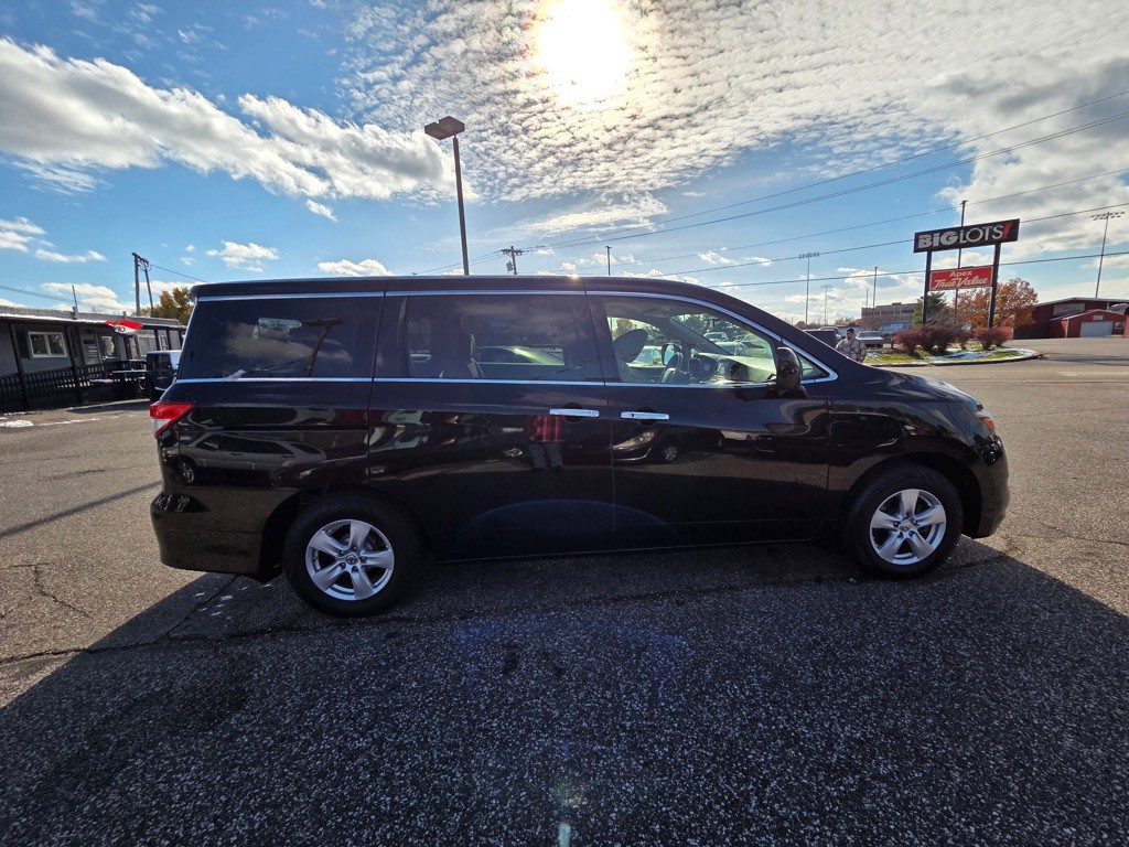 2015 Nissan Quest Image 5