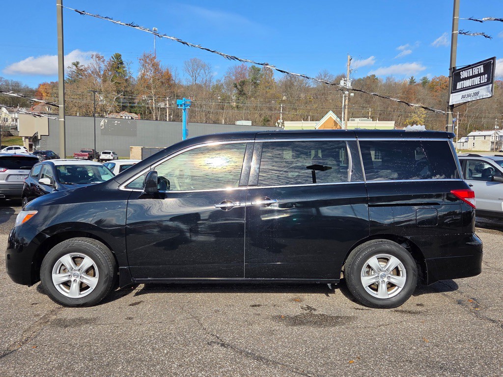2015 Nissan Quest Image 9