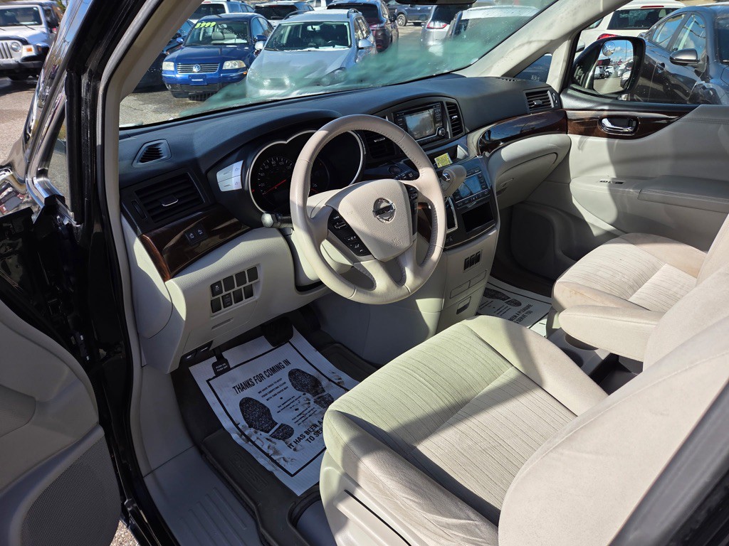 2015 Nissan Quest Image 11