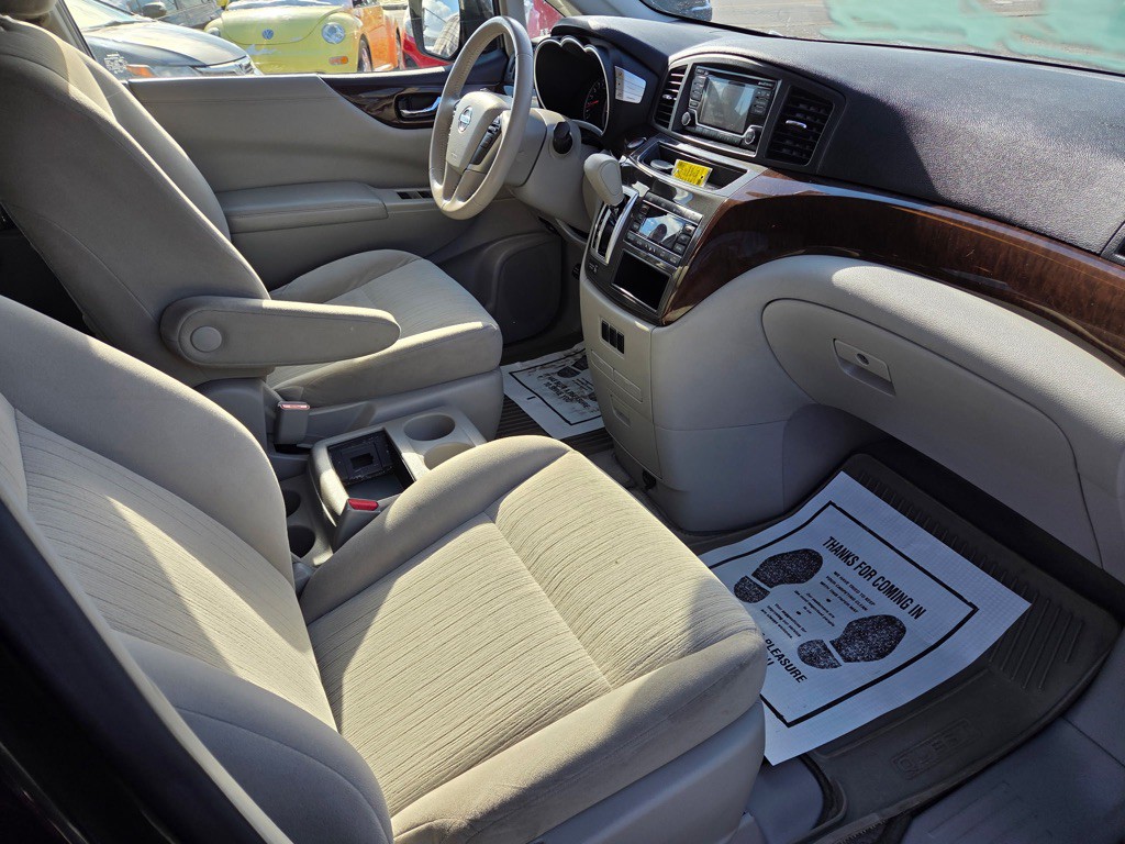 2015 Nissan Quest Image 14
