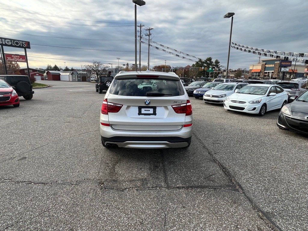 2017 BMW X3 Image 7