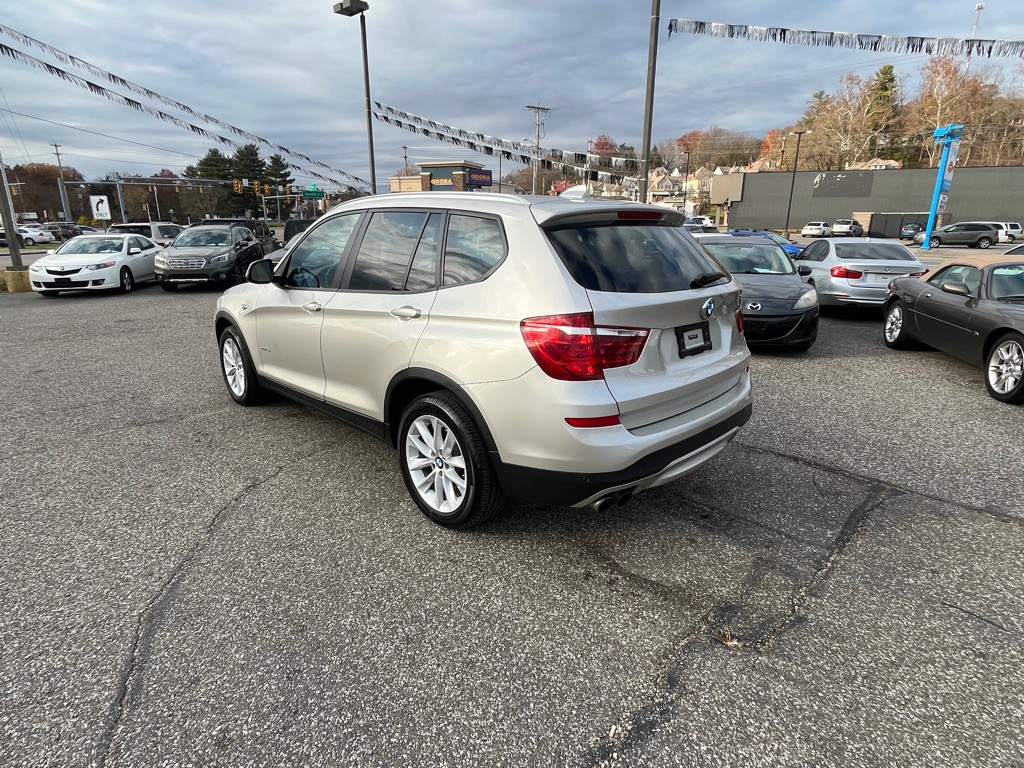 2017 BMW X3 Image 8