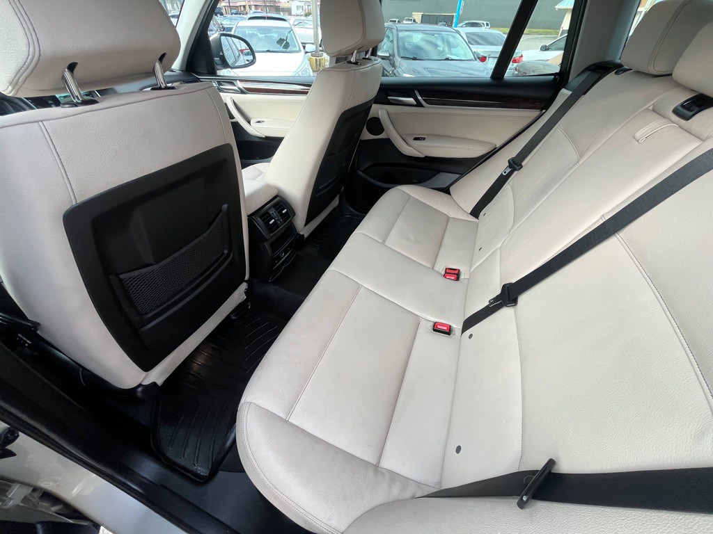 2017 BMW X3 Image 12