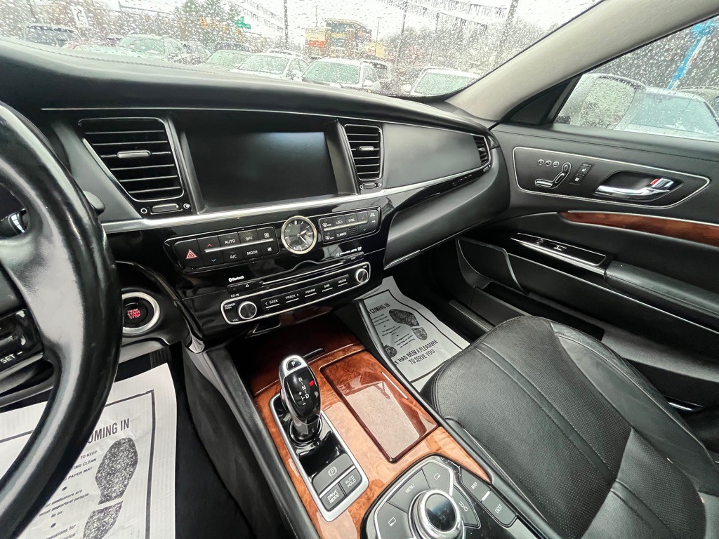 2015 Kia K900 Image 14