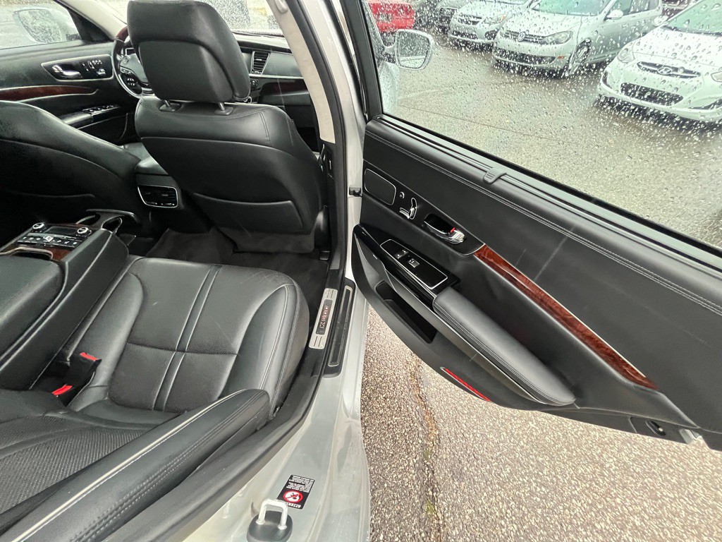 2015 Kia K900 Image 18